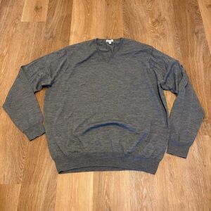 Peter Millar Merino Wool V Neck Sweater Men’s XL Soft Patch Logo Comfy Soft